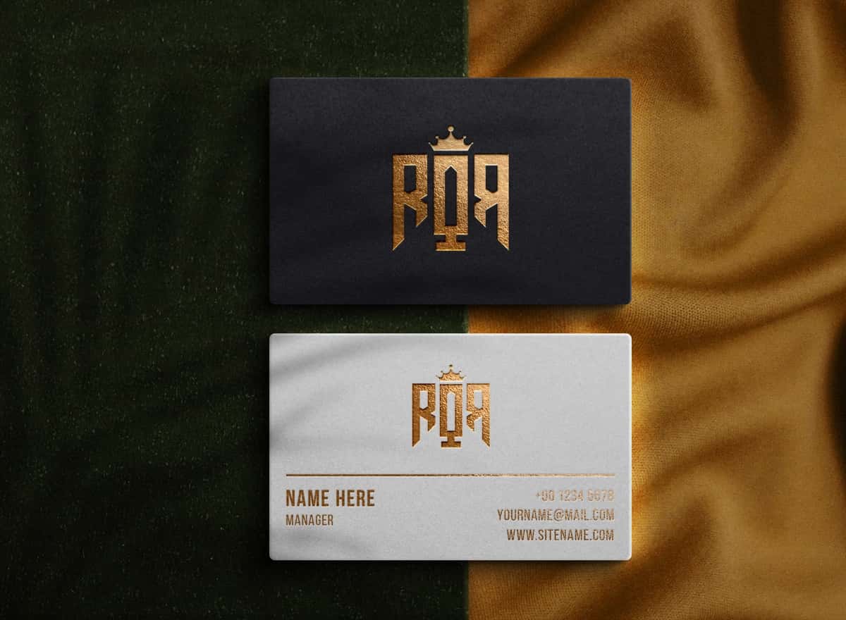 Hashamatli vizitka logotipi bilan bezatilgan namunaviy vizitka | Mockup logo luxury business card 1