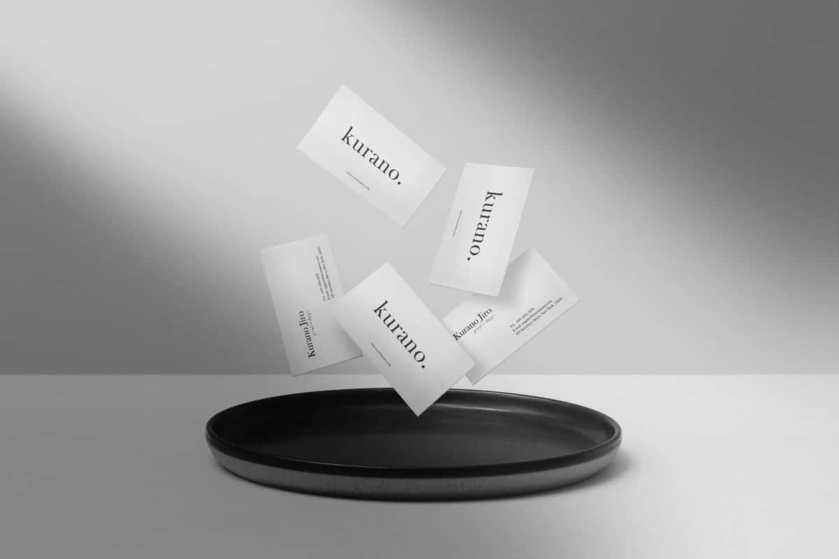 Minimal tashrif qog'ozi maketi suzuvchi qora plastinkani tozalang | Clean minimal business card mockup float black plate 1