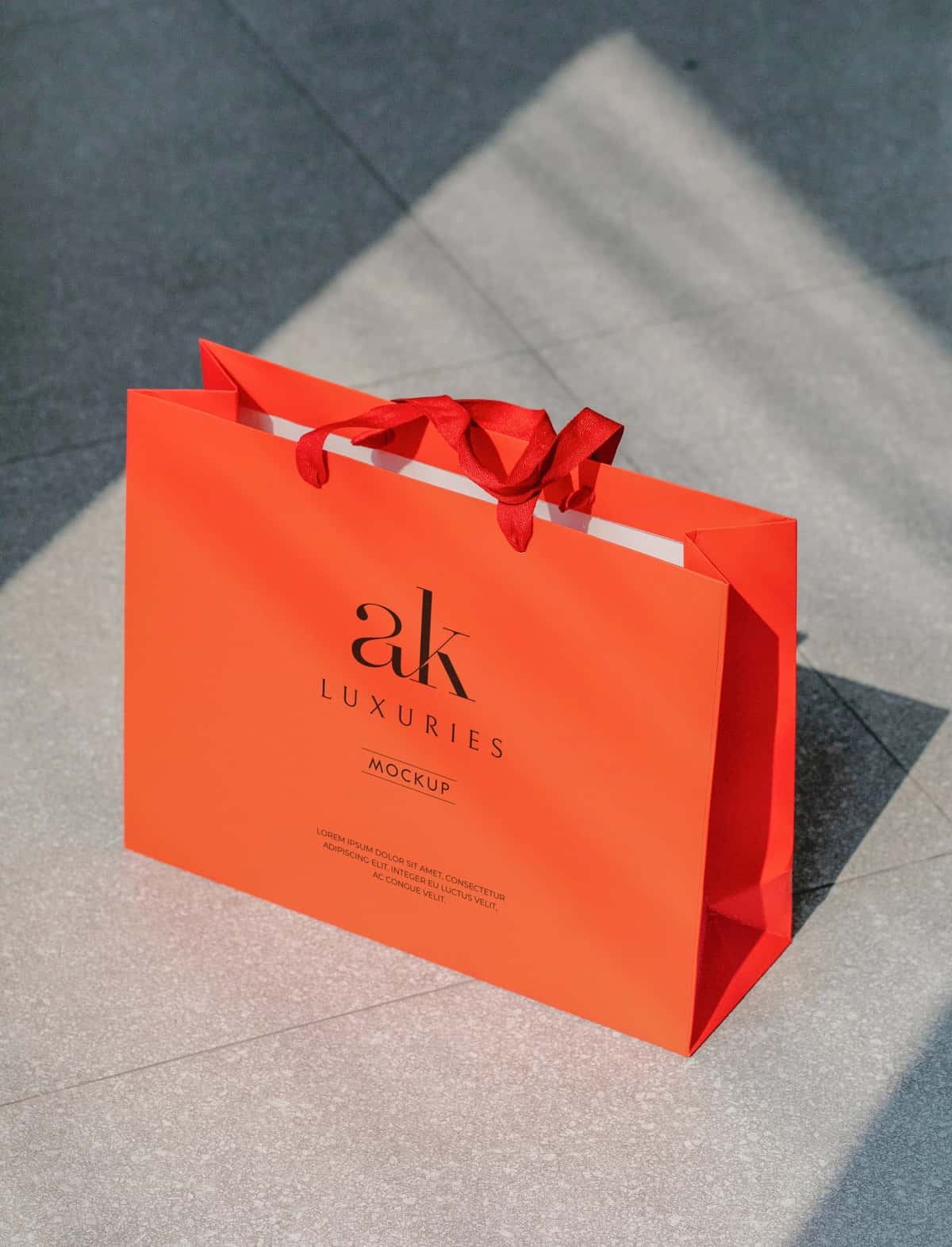 Logo maketi apelsin xarid qilish sumkasi | Logo mockup orange shopping bag 1