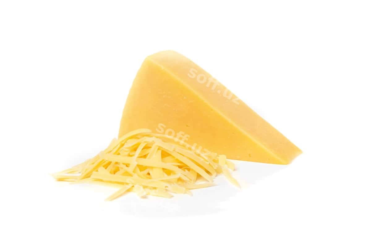 Ajraltirilgan oq pishloq | Cheese isolated white 1