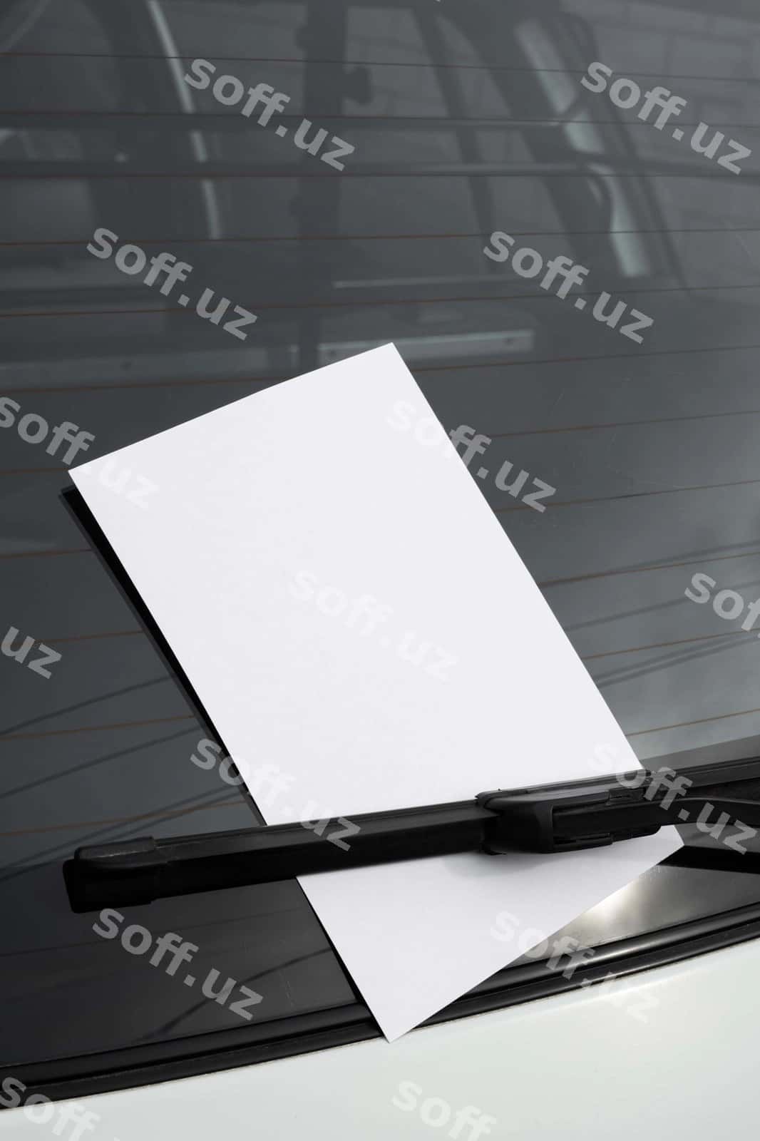Flyer mashina orqa ko'rish aks namunasi | Flyer mockup rearview mirror car 1