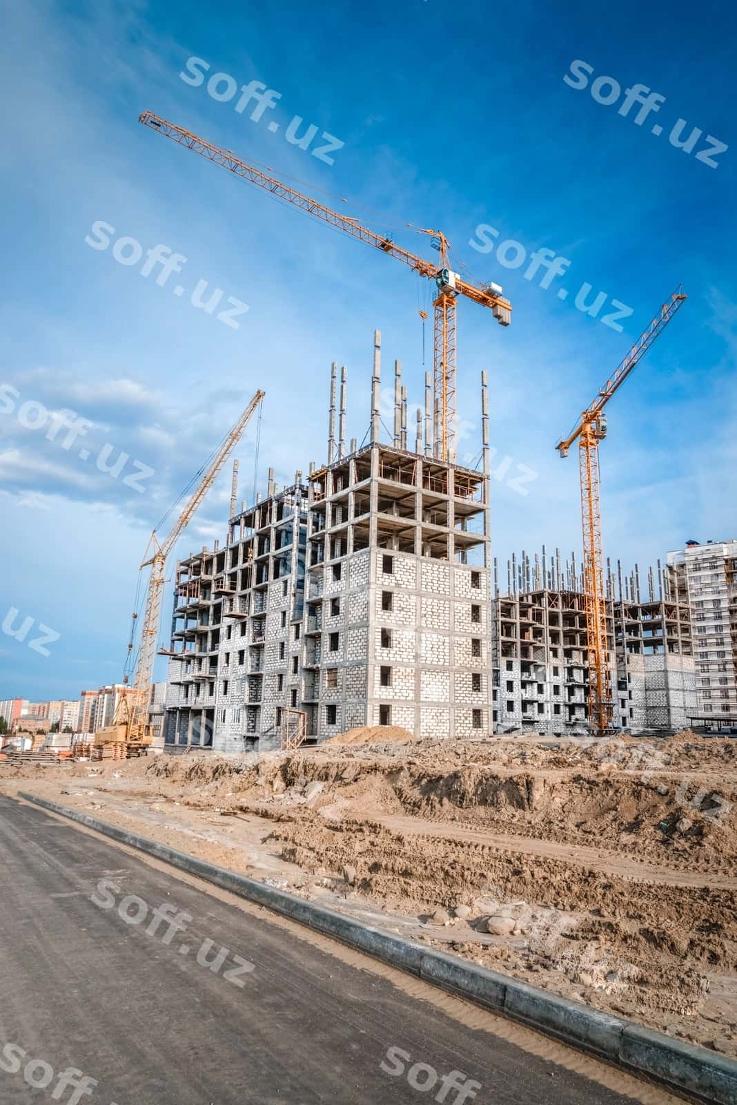 Baland binolar uchun koʻtarish krani | High rise building lifting crane 1