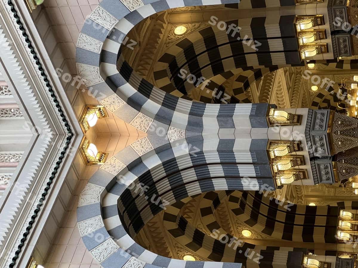 Aks ettirish orqali qurilgan dio | Mirror that has reflection building it 1