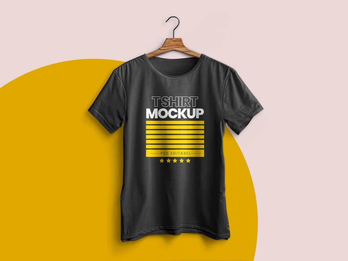 Minimalist qora futbolka maket shabloni | Minimalist black t shirt mockup template 1