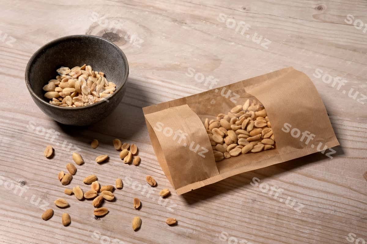 Ochilgan ovqat pocta namunasi | Opened food pouch mockup 1