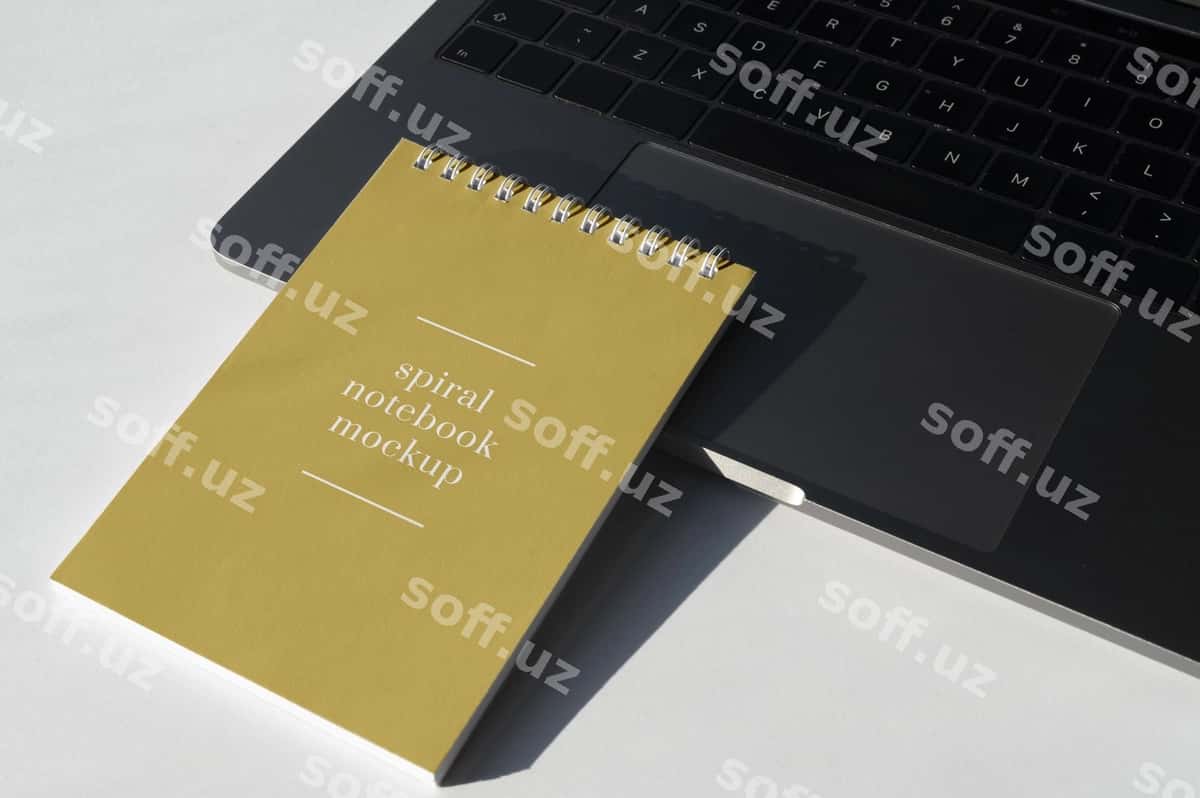 Spiralka daftar namunasi ofis stoli | Spiral notebook mockup office table 1