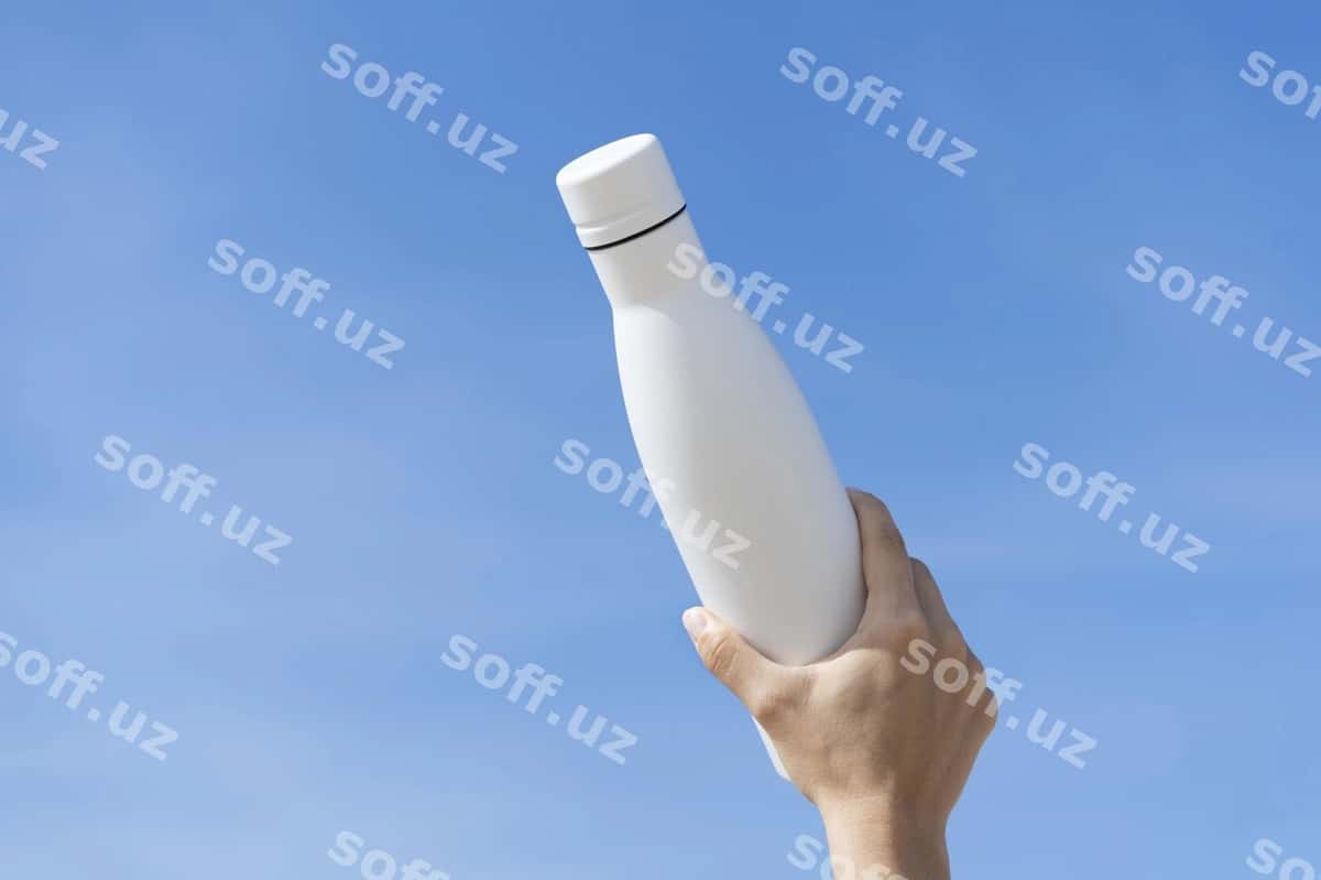 Suvo damchasi shisha namuna tabiat | Water drop bottle mockup nature 1