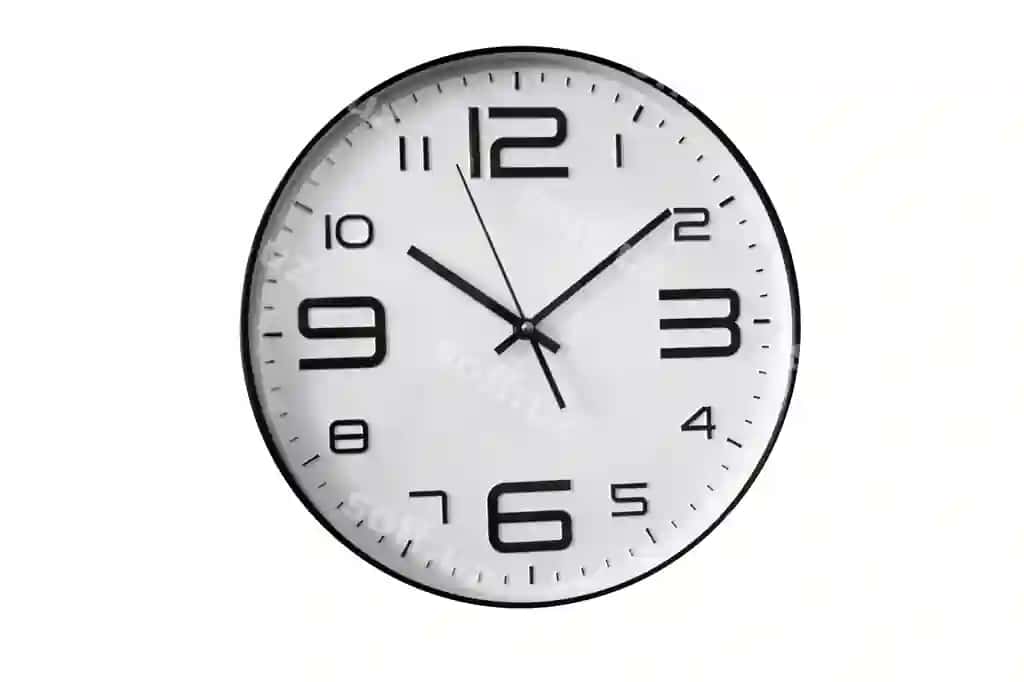 Soat doira ramka oq ajraltirilgan orqa fonda | Clock round frame white isolated background