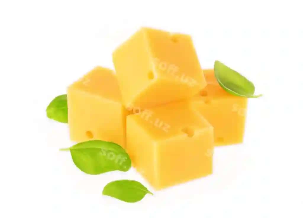 Pishloq kubiklari ajralgan | Cheese cubes isolated