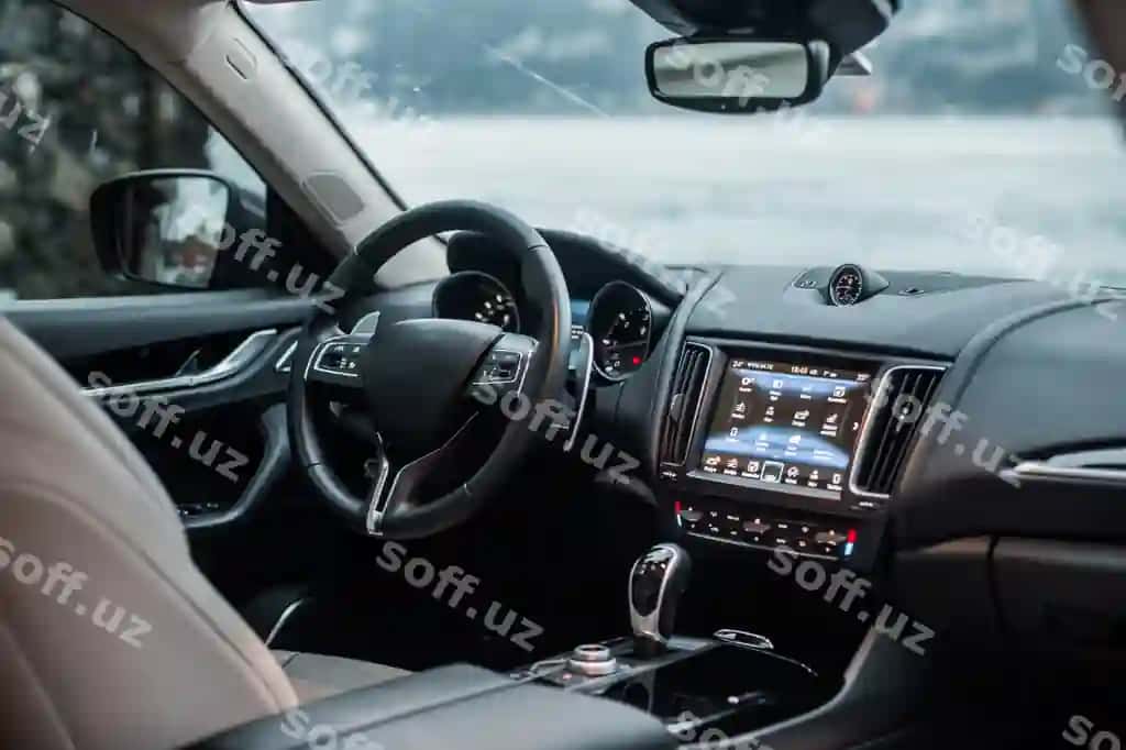 Navigatsiya monitori boshqaruv aroqasi oldingi oʻrin qora avtomobil | Navigation monitor control wheel front seat black car