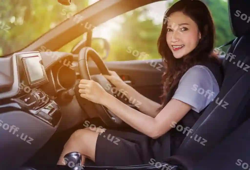 Baxtli yosh ayolning mashinasi | Happy young woman car