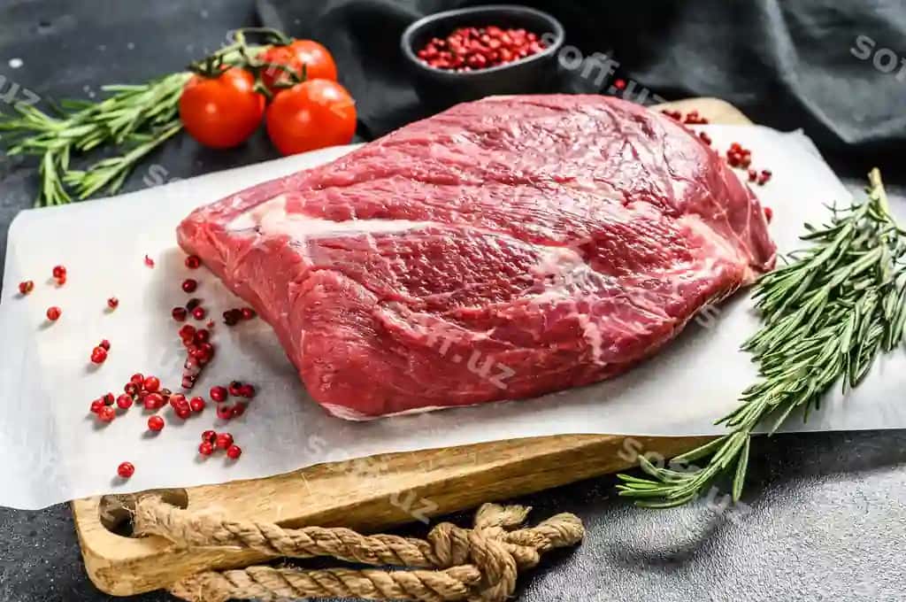 Xom aylanma mol go'shti kesim jixoz qora stol | Raw round beef cut cutting board black table