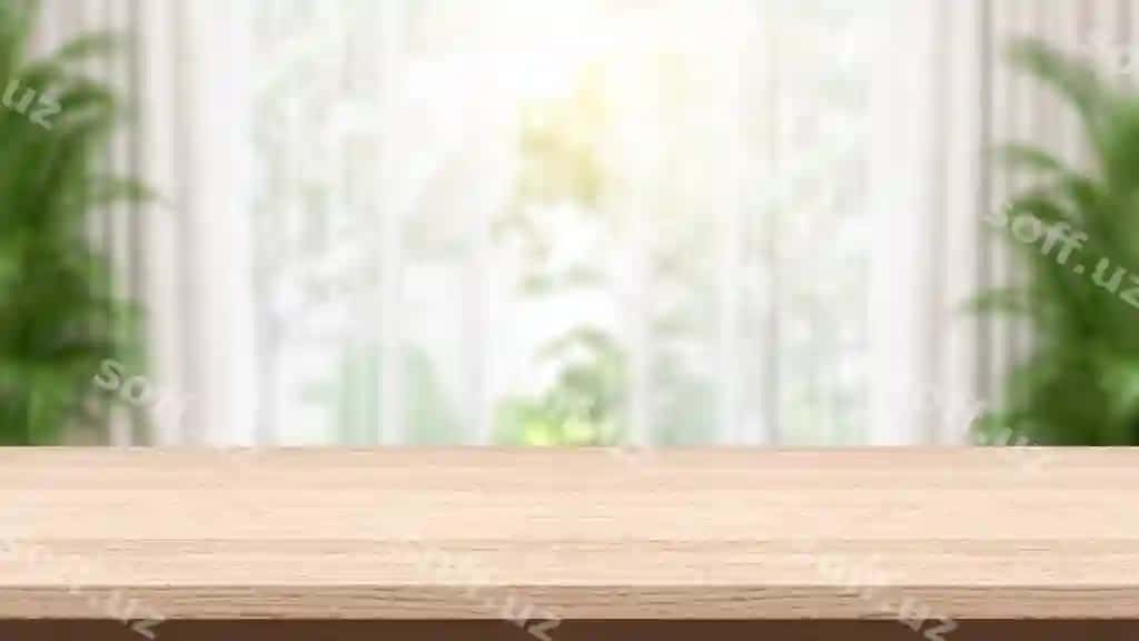 Bo'sh yog'och stol pardu va o'simliklar bilan | Empty wood table with curtains plants