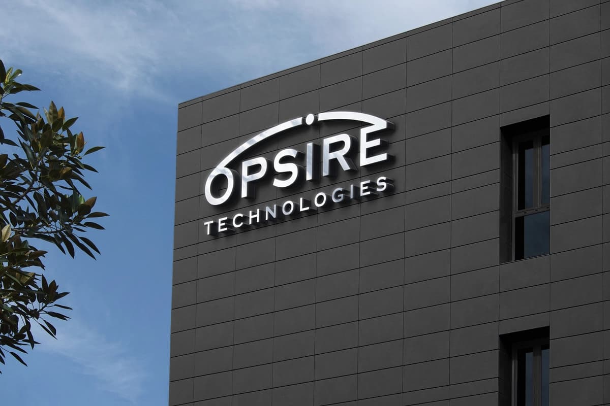 3D logotipi maketi zamonaviy qora bino | 3d logo mockup modern black building
