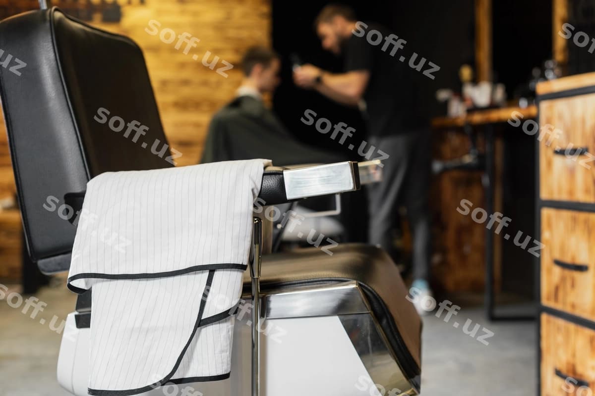 Soch qiruvchi do‘kon model kompositsiyasi | Barber shop mock up composition