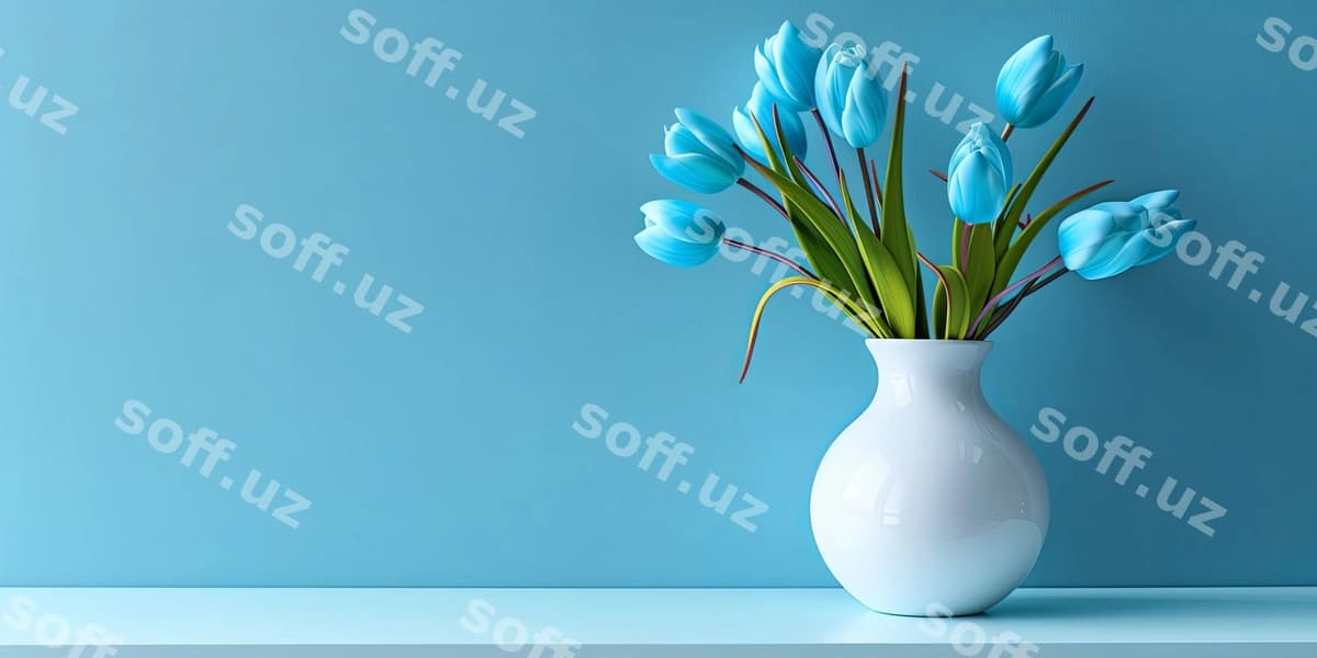Ko'k lola oq vaza ko'k orqa fon | Blue tulips white vase blue background