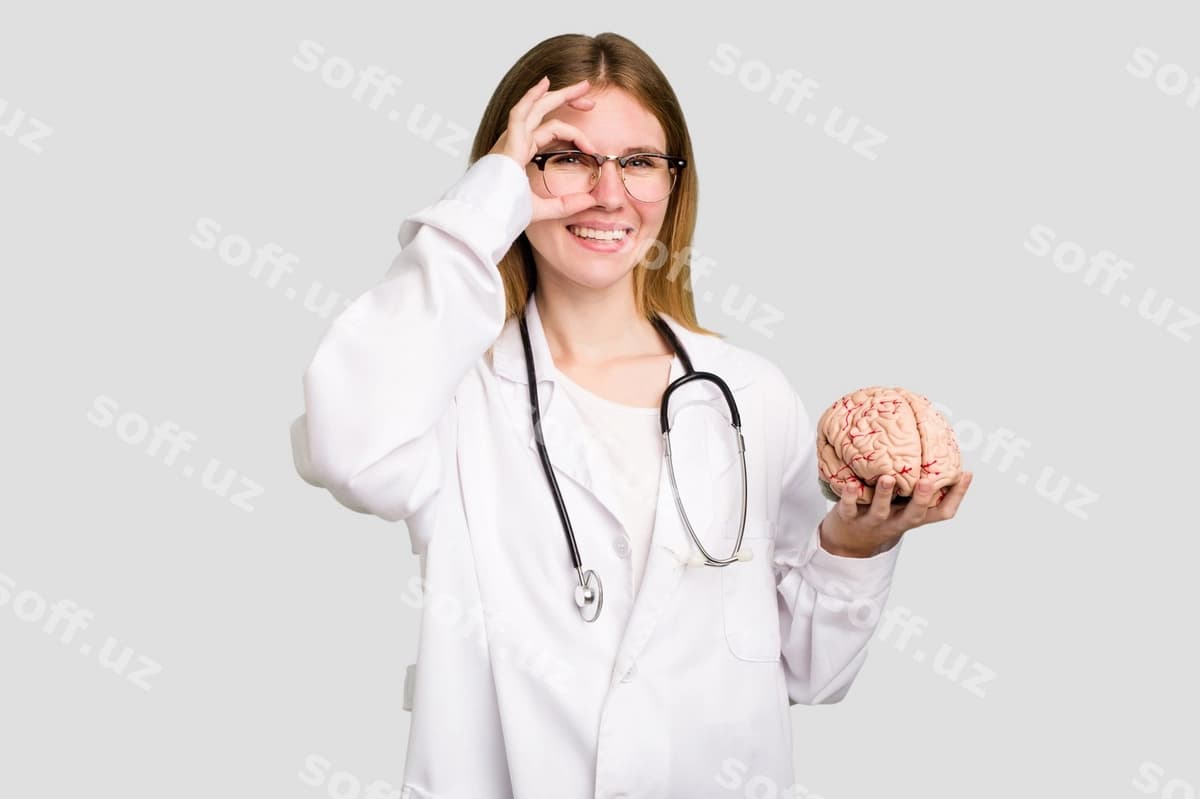 Hursand, ok gestuvni saqlab, ko'z | Excited keeping ok gesture eye