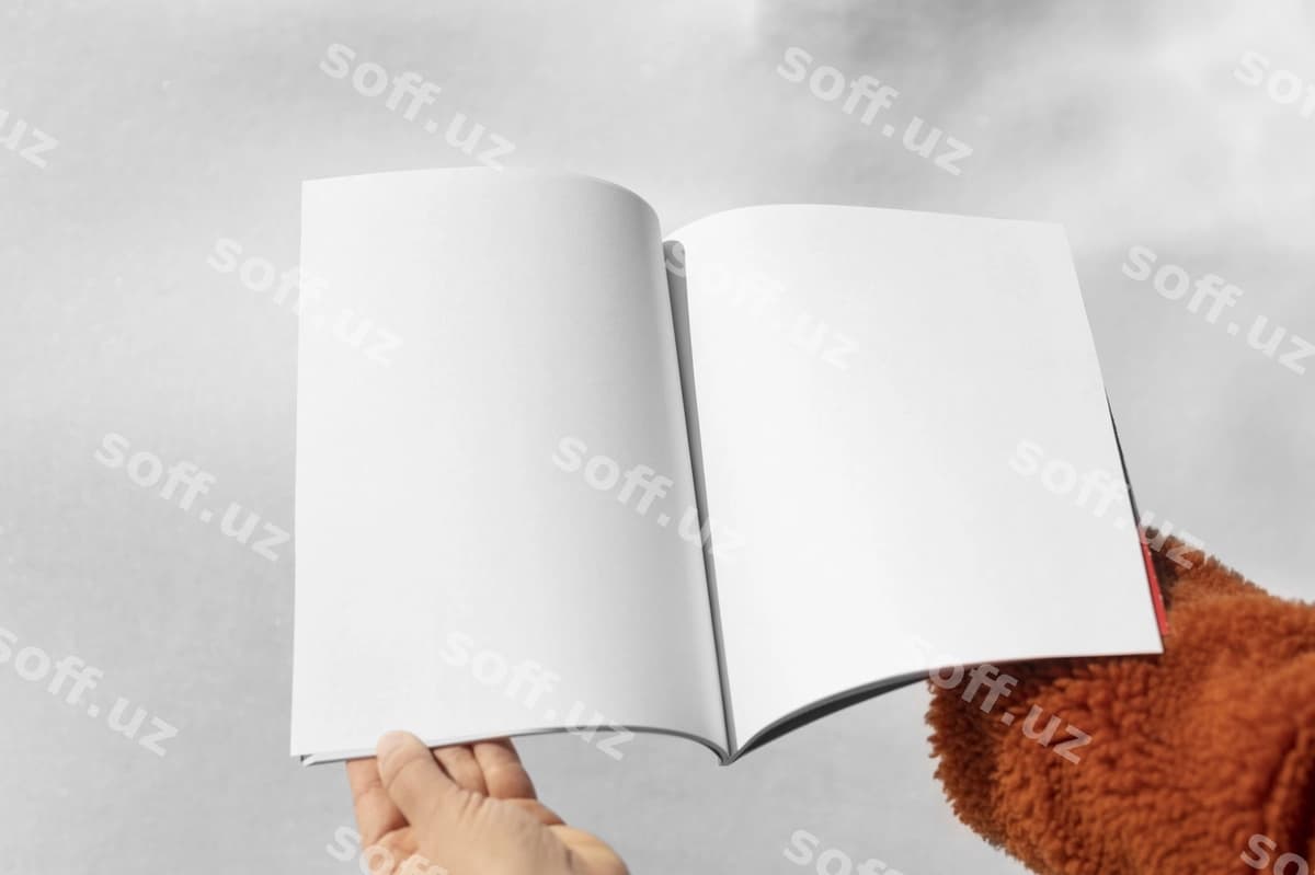 Magazin namunasi qol tutgan | Magazine mockup held hand