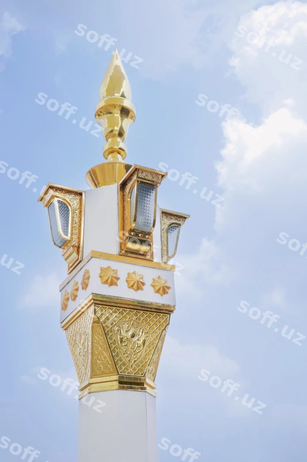 Nusxa lampochka detali qo'l yozuvida | Replica lamp detail with calligraphy
