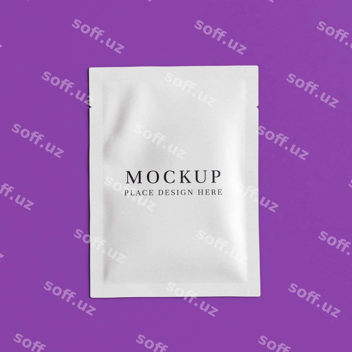 Oq pouch namuna binafsha orqa fonda | White sachet mockup purple background