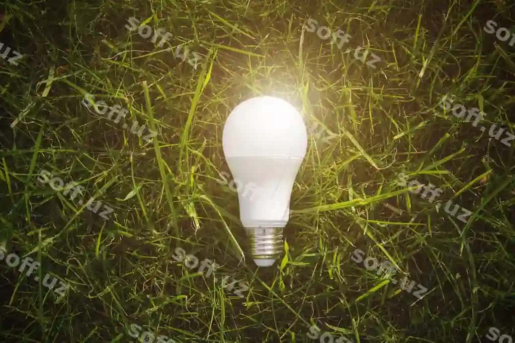 Alternativ texnologiya konseptsiyasi svetilnik yashil tabiat yorqin yorug‘lik | Alternative technology concept lightbulb green nature bright light