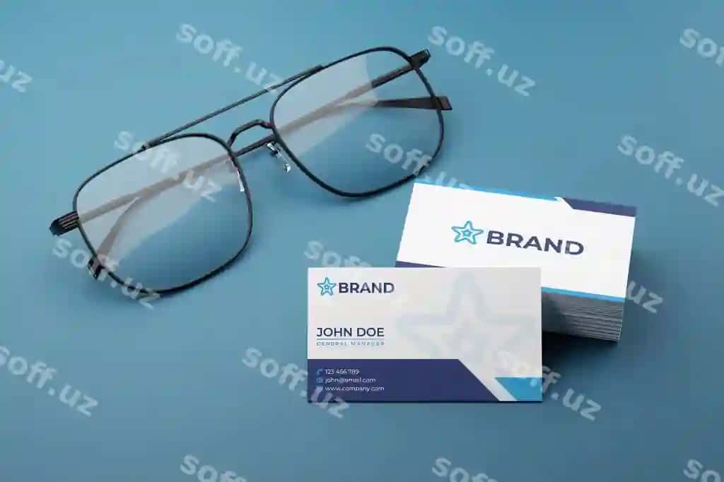 Biznes vizitkai namunasi ko'z qo'llari bilan | Business card mockup with glasses