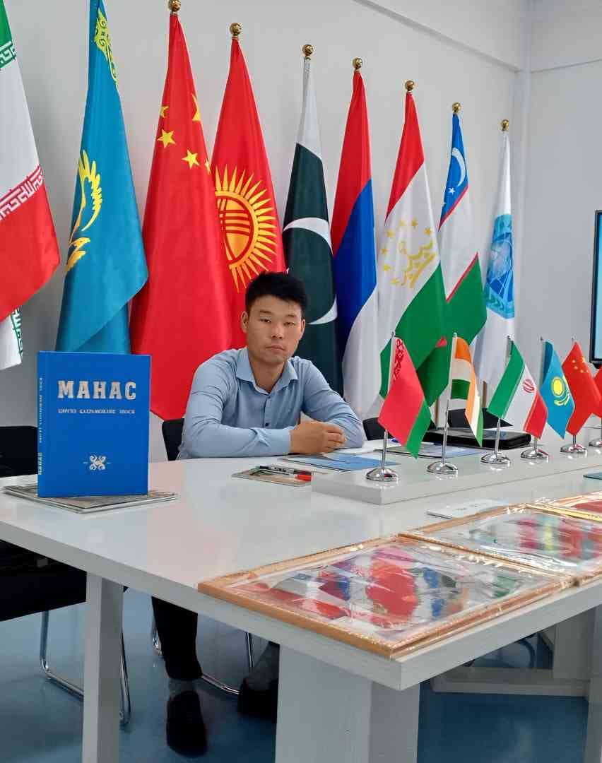 Manasbek Nuriddinov Tarix , Turk tili,